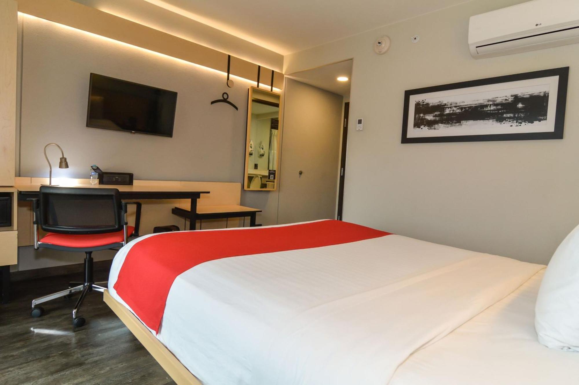 City Express Plus By Marriott Medellin Colombia Exterior photo